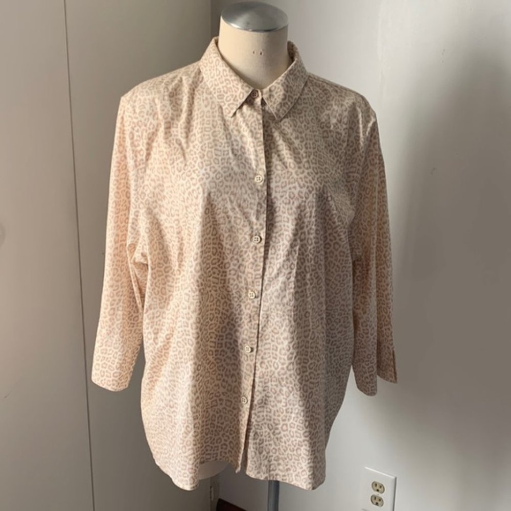 Chico’s Neutral Animal Print Top